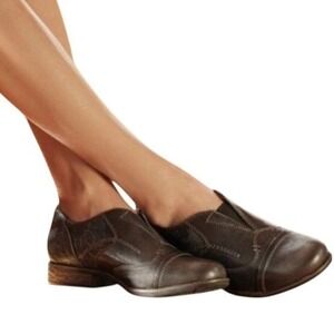 Earth Banyan Slip On Oxfords Leather Texture Detail Casual Shoes Womens 10